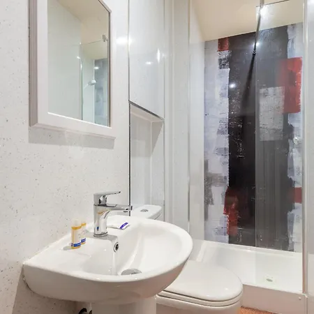 House בית הארחה *